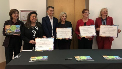 Todd Harper AM with Victorian Minister for Health Infrastructure, Mary-Anne THomas MP, and CEO of VACCHO, Jill Gallagher AO with other key partners, at the launch of the Victorian Aboriginal Cancer Journey Strategy